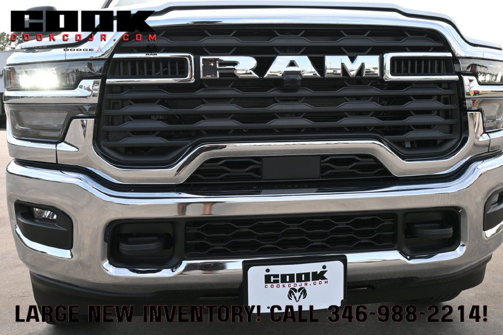 2027 RAM 3500 Chassis Cab RAM 3500 TRADESMAN CHASSIS REGULAR CAB 4X4 84' CA