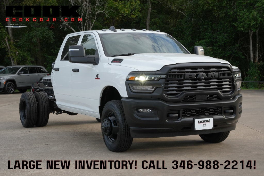 2027 RAM 3500 Chassis Cab RAM 3500 TRADESMAN CREW CAB CHASSIS 4X4 60' CA