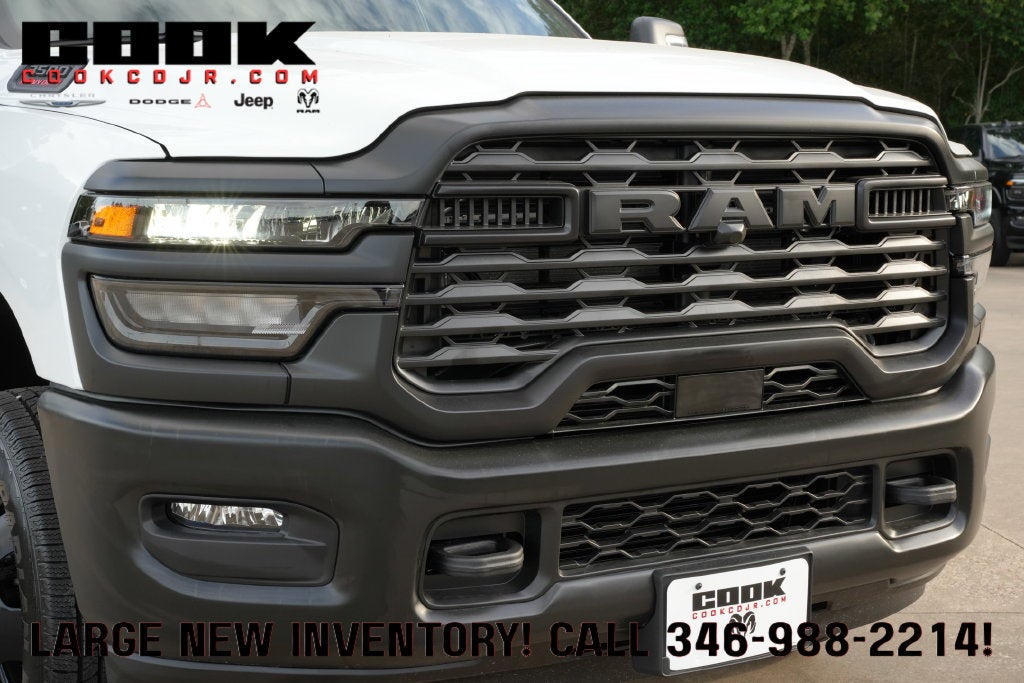2027 RAM 3500 Chassis Cab RAM 3500 TRADESMAN CREW CAB CHASSIS 4X4 60' CA