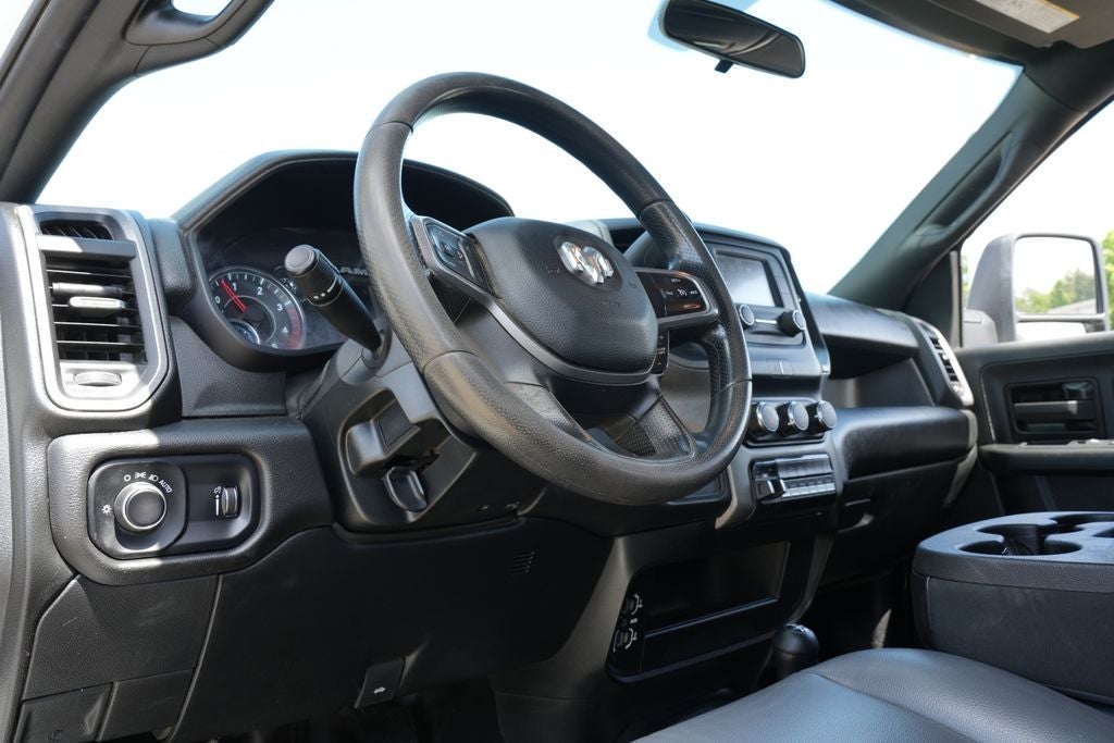 2024 RAM 3500 Chassis Tradesman/SLT/Laramie/Limited