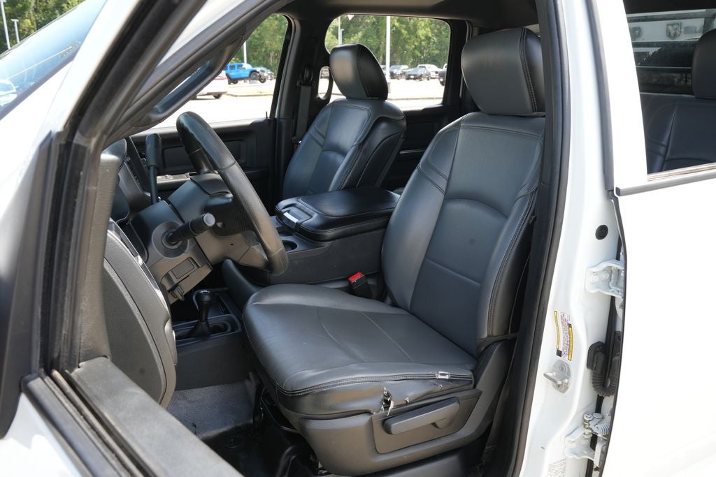 2024 RAM 3500 Chassis Tradesman/SLT/Laramie/Limited