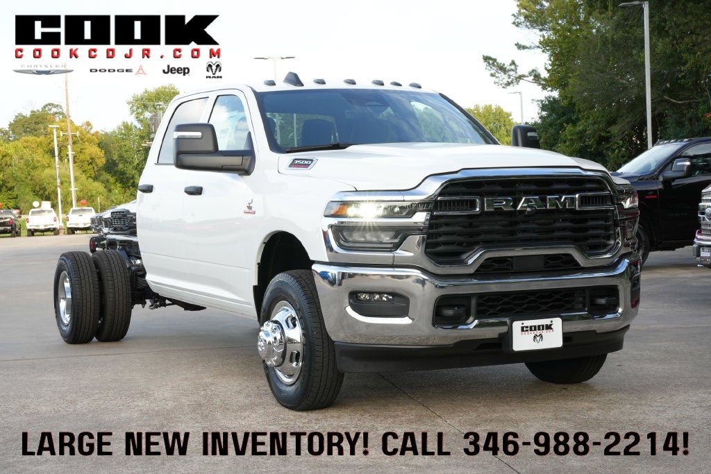 2027 RAM 3500 Chassis Cab RAM 3500 TRADESMAN CREW CAB CHASSIS 4X4 60' CA