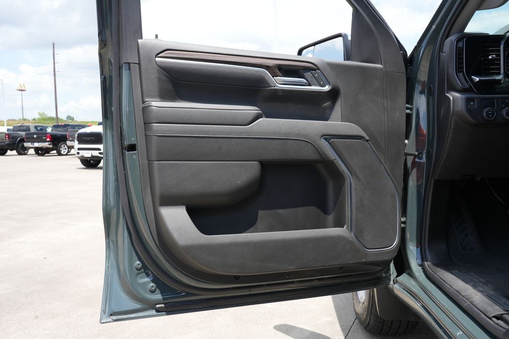 2025 Chevrolet Silverado 1500 2WD Crew Cab Short Bed LT
