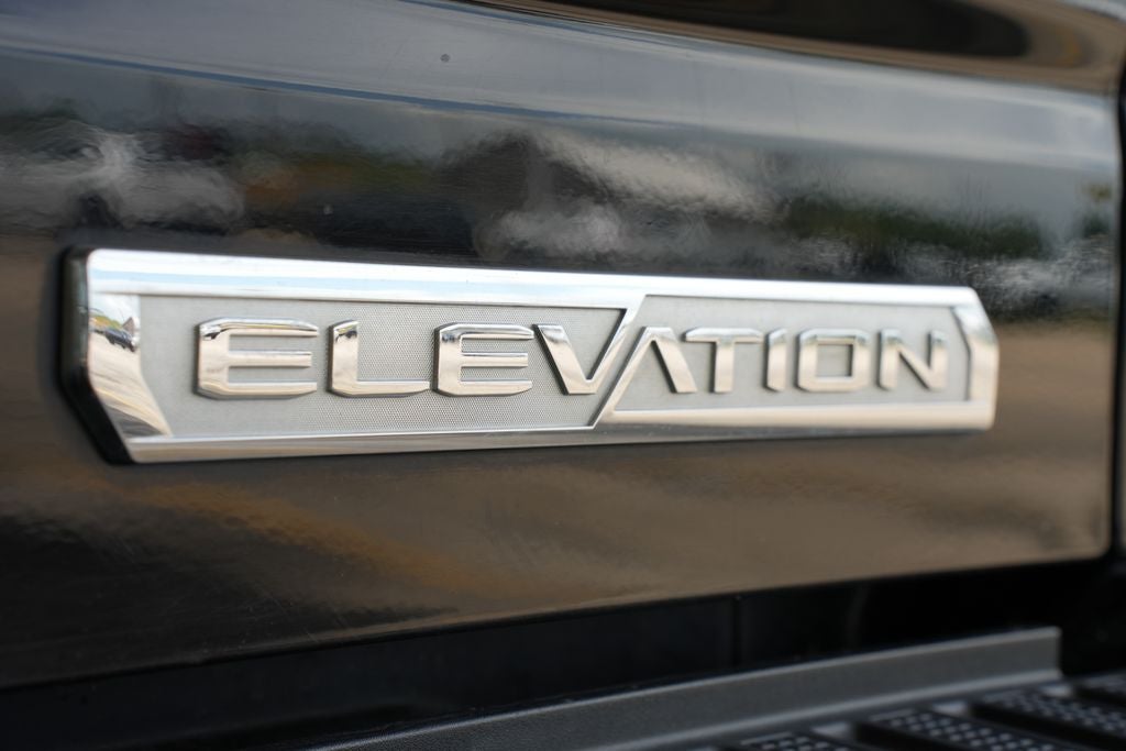 2022 GMC Sierra 1500 4WD Crew Cab Short Box Elevation