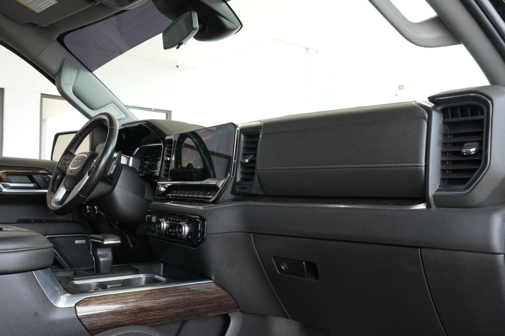 2022 GMC Sierra 1500 4WD Crew Cab Short Box Elevation