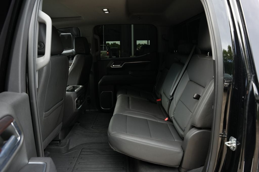 2023 GMC Sierra 1500 4WD Crew Cab Short Box SLT