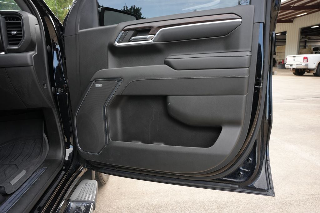 2023 GMC Sierra 1500 4WD Crew Cab Short Box SLT