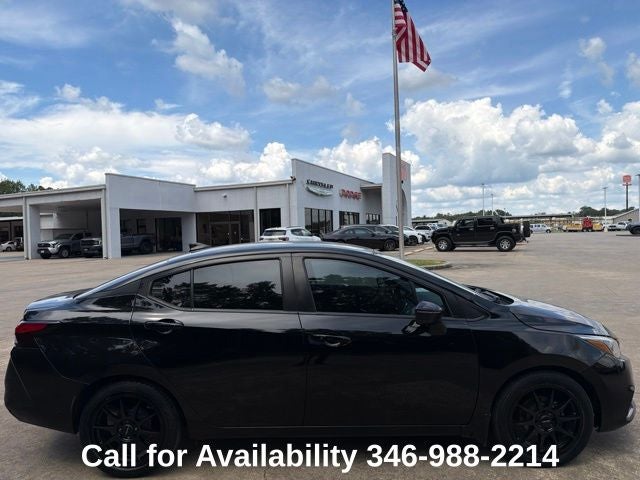 2020 Nissan Versa SR Xtronic CVT