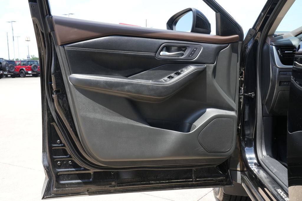 2023 Nissan Rogue SL FWD