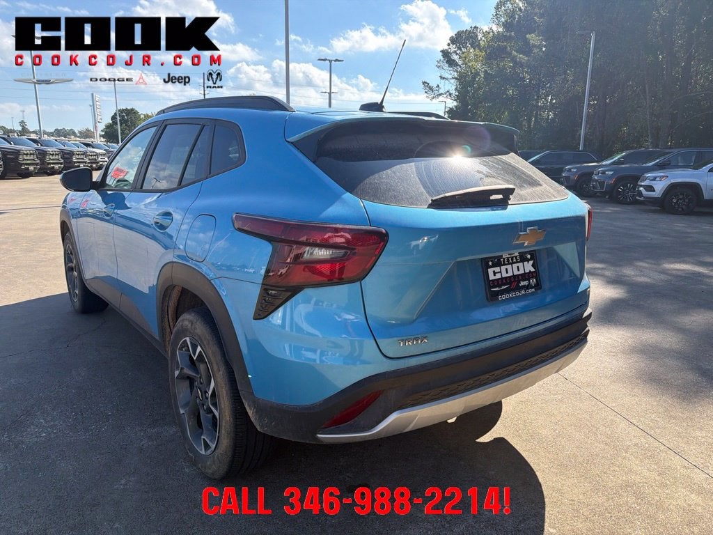 2025 Chevrolet Trax FWD LT