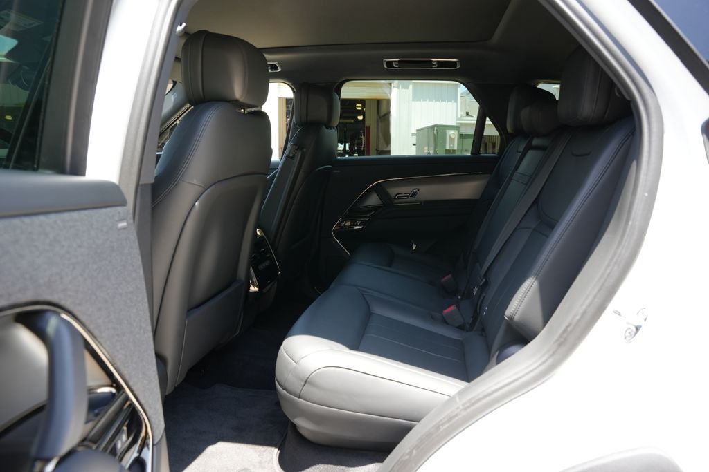 2025 Land Rover Range Rover Sport P360 SE