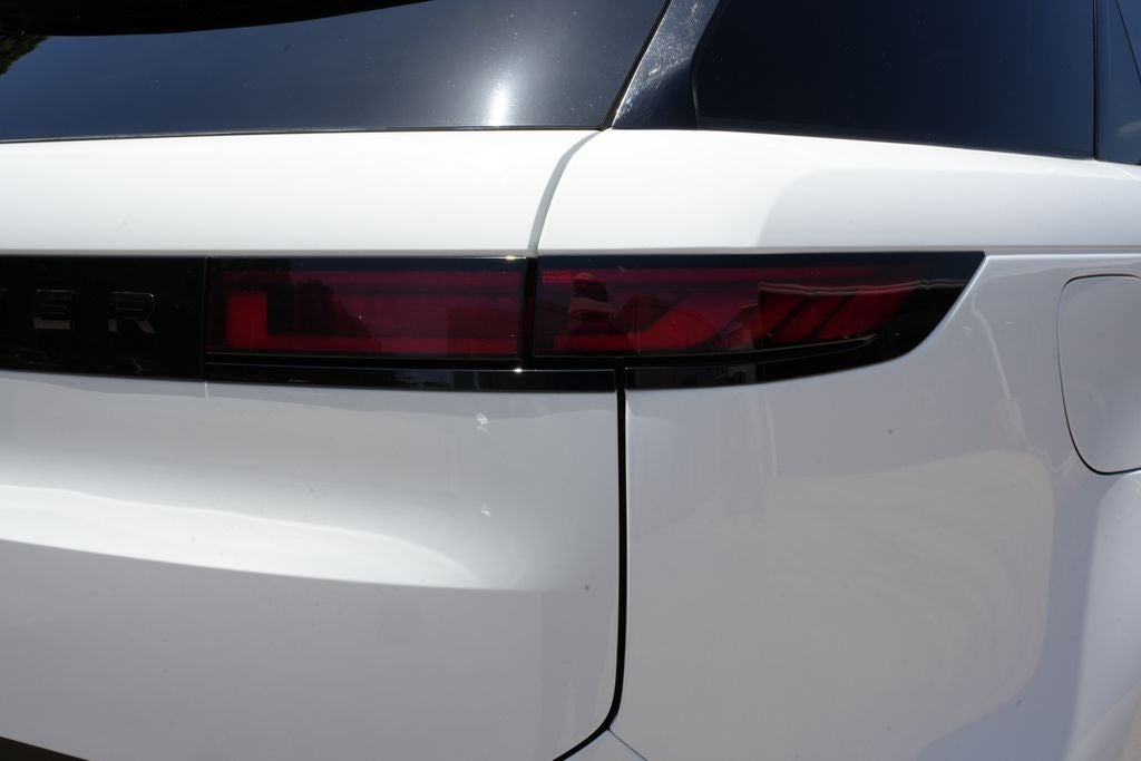 2025 Land Rover Range Rover Sport P360 SE