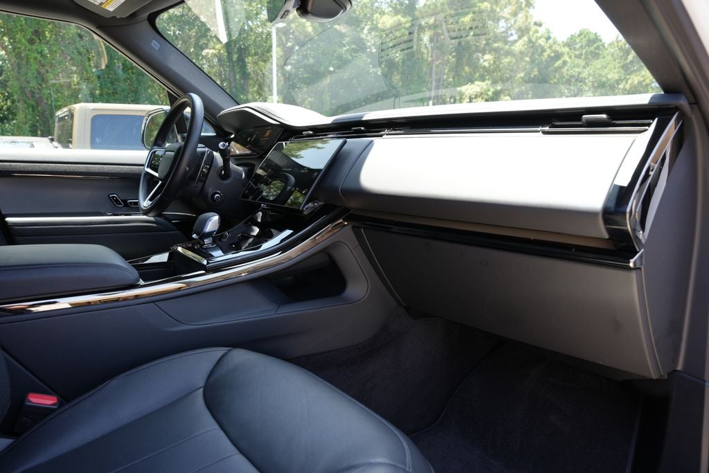 2025 Land Rover Range Rover Sport P360 SE