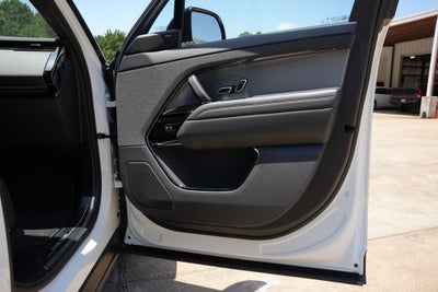 2025 Land Rover Range Rover Sport P360 SE