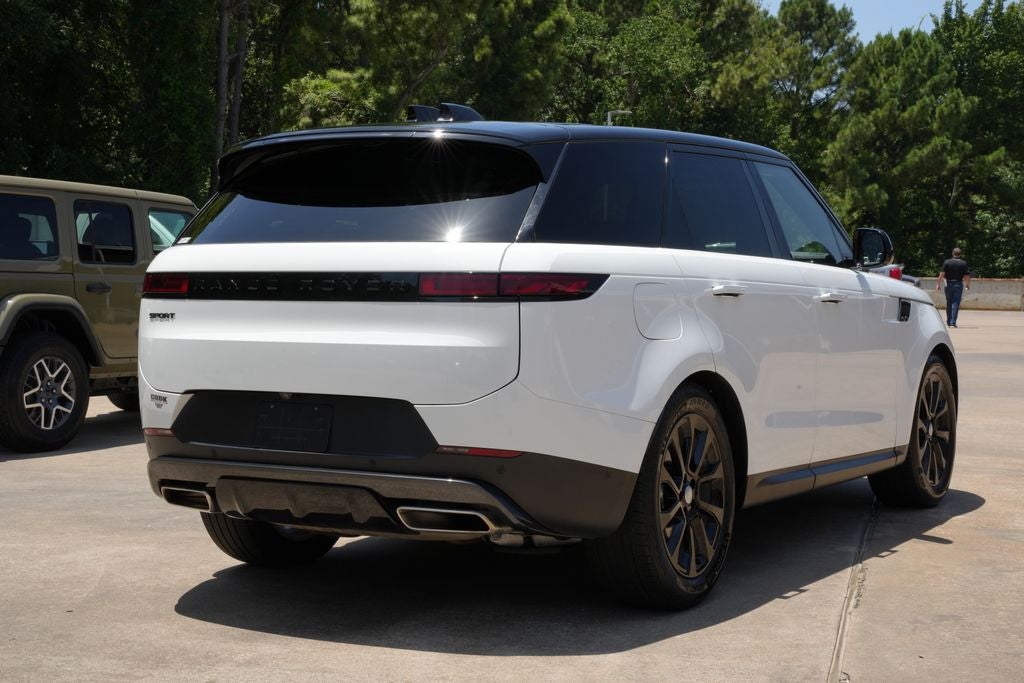 2025 Land Rover Range Rover Sport P360 SE